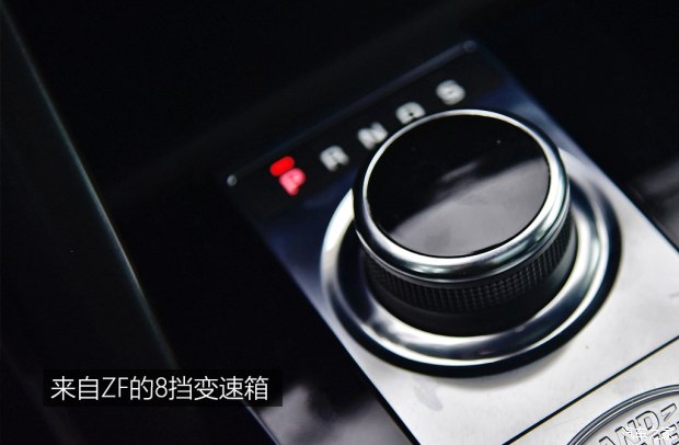 路虎(進口) 發(fā)現 2017款 3.0 V6 首發(fā)限量版